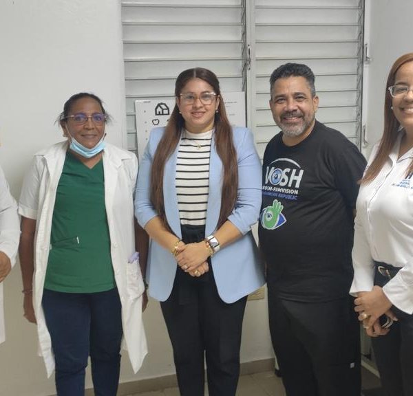 El Hospital Luis Morillo King en coordinaci&oacute;n con la Fundaci&oacute;n por una Mejor Visi&oacute;n, realiza una jornada de salud visual.